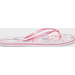 Blukids - Japonki. Różowe sandały dziewczęce Blukids, z materiału, bez zapięcia. Za 34,90 zł.