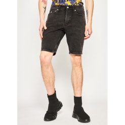 Szorty jeansowe Calvin Klein Jeans J30J314638. Czarne spodenki i szorty męskie Calvin Klein Jeans, m, bez wzorów, z elastanu. Za 349,00 zł.