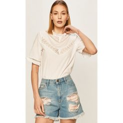 Answear - Top. Białe bluzki damskie ANSWEAR, s, bez wzorów, z bawełny, z golfem. W wyprzedaży za 59,90 zł.