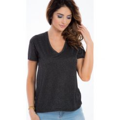 Czarny t-shirt z błyszczącą nitką 21311. Czarne t-shirty damskie marki Fasardi, s. Za 19,00 zł.