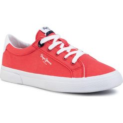 Tenisówki PEPE JEANS - Kenton Basic Woman PLS30990 Red 255. Czerwone półbuty damskie Pepe Jeans, bez wzorów, z jeansu, bez obcasa, na płaskiej podeszwie, bez zapięcia. Za 209,00 zł.