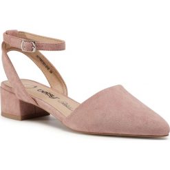 Sandały BETSY - 907007/01-01E Pink. Różowe klapki damskie Betsy, bez wzorów, z materiału, bez obcasa. W wyprzedaży za 129,00 zł.