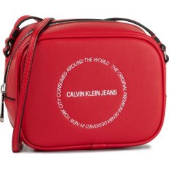 Torebka CALVIN KLEIN JEANS - Sculpted Camera Bag K60K606160 XA9. Czerwone listonoszki damskie Calvin Klein Jeans, bez wzorów, z jeansu, klasyczne, bez dodatków. Za 269,00 zł.