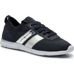 Sneakersy TOMMY HILFIGER - Corporate Detail Light Sneaker FW0FW04129 Midnight 403. Niebieskie półbuty damskie TOMMY HILFIGER, ze skóry ekologicznej. Za 399,00 zł.