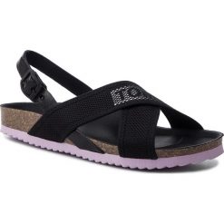 Sandały TOMMY JEANS - Technical Mesh Sling Back Sandal EN0EN00591 Black 990. Czarne klapki damskie Tommy Jeans, bez wzorów, z jeansu, bez obcasa. W wyprzedaży za 209,00 zł.