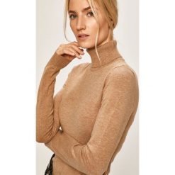 Vero Moda - Sweter. Pomarańczowe swetry damskie Vero Moda, s, bez wzorów, z poliesteru, bez rękawów. W wyprzedaży za 69,90 zł.
