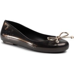Baleriny MELISSA - Sweet Love Ad 32848 Black/Gold 50919. Czarne baleriny damskie Melissa, bez wzorów, z tworzywa sztucznego, bez obcasa. Za 289,00 zł.