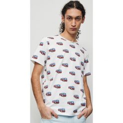 T-shirt z printem - Kremowy. Białe t-shirty męskie Reserved, s, bez wzorów, bez kołnierzyka. Za 79,99 zł.