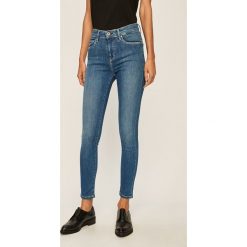 Pepe Jeans - Jeansy Zoe. Niebieskie jeansy damskie Pepe Jeans, s. W wyprzedaży za 279,90 zł.