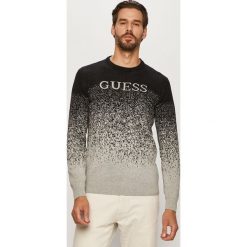 Guess Jeans - Sweter. Czarne swetry męskie Guess Jeans, s, z aplikacjami, z bawełny, z okrągłym kołnierzem, bez kaptura. Za 399,90 zł.