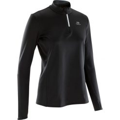 Bluza biegania RUN WARM damska. Czarne bluzy damskie KALENJI, bez wzorów, z elastanu, z krótkim rękawem, krótkie, bez kaptura, do biegania. Za 39,99 zł.