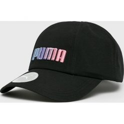 Puma - Czapka x SG. Czarne czapki damskie Puma, z bawełny. W wyprzedaży za 89,90 zł.
