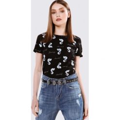 Czarny T-shirt Midway. Czarne bluzki damskie marki Born2be, s, bez wzorów, z dzianiny, z okrągłym kołnierzem. Za 39,99 zł.
