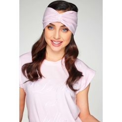 Opaska turban lc124 pudrowy róż. Różowe opaski damskie producent niezdefiniowany, bez wzorów. Za 29,00 zł.