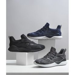 Czarne Buty Sportowe Harefield. Czarne buty sportowe męskie Born2be, na sznurówki. Za 129,99 zł.