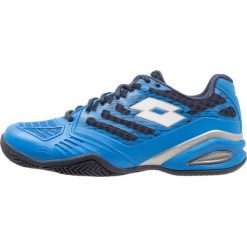 Lotto STRATOSPHERE IV CLY Obuwie do tenisa Outdoor blue /white. Niebieskie buty sportowe męskie marki Lotto, z tworzywa sztucznego, bez zapięcia, outdoorowe. Za 589,00 zł.
