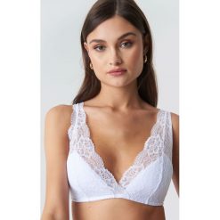 NA-KD Lingerie Koronkowy biustonosz - White. Białe biustonosze NA-KD Lingerie, z haftami, z koronki. Za 80,95 zł.