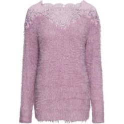 Sweter z przędzy z długim włosem bonprix jasny lila. Różowe swetry damskie bonprix, długie. Za 54,99 zł.