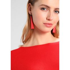 Swetry klasyczne damskie: one more story UNIQUE Sweter flamed red