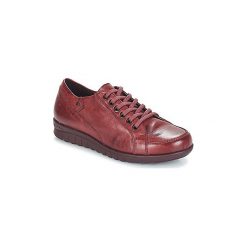 Buty Pitillos AFFILIOU. Czerwone trampki i tenisówki damskie marki Pitillos, bez wzorów, bez zapięcia. Za 391,20 zł.