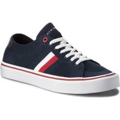 Tenisówki TOMMY HILFIGER - Lightweight Corporate Sneaker FM0FM01619 Midnight 403. Niebieskie półbuty męskie TOMMY HILFIGER, bez wzorów, z gumy, bez zapięcia. W wyprzedaży za 209,00 zł.