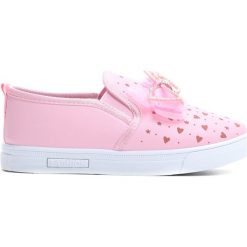 Różowe Slip On Doll. Czerwone buty sportowe dziewczęce Born2be, z materiału, z okrągłym noskiem. Za 39,99 zł.