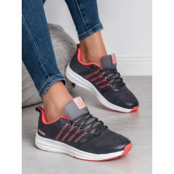 LEKKIE BUTY SPORTOWE. Szare buty sportowe damskie AX BOXING, bez wzorów, bez zapięcia. Za 120,90 zł.
