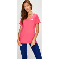 Nike Sportswear - Top. Różowe topy damskie Nike Sportswear, m, z bawełny. W wyprzedaży za 69,90 zł.