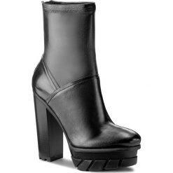 Botki CALVIN KLEIN JEANS - Felipa R0509 Black. Czarne buty zimowe damskie Calvin Klein Jeans, z jeansu, na obcasie. W wyprzedaży za 619,00 zł.