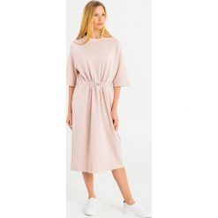 SUKIENKA XAVIER Max Mara Leisure. Sukienki damskie Max Mara Leisure, l, bez wzorów, eleganckie, bez kołnierzyka, bez rękawów. Za 909,00 zł.