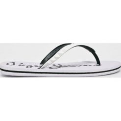 Pepe Jeans - Japonki. Fioletowe klapki damskie Pepe Jeans, bez wzorów, z jeansu, bez obcasa, na obcasie. W wyprzedaży za 69,90 zł.