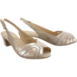 CAPRICE 28206-22 591 rose metallic multi, sandały damskie. Czerwone sandały damskie Caprice, bez wzorów, bez obcasa, bez zapięcia. W wyprzedaży za 215,90 zł.