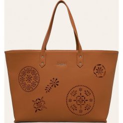 Desigual - Torebka. Pomarańczowe torby damskie na zakupy Desigual, bez wzorów, z poliesteru, na ramię, duże, bez dodatków. Za 399,90 zł.