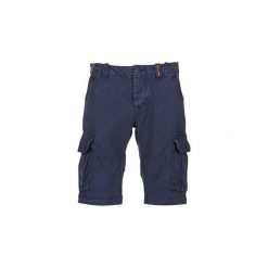 Szorty i Bermudy Superdry CORE CARGO LITE SHORT. Szare bermudy męskie marki Superdry, l, z bawełny, proste. Za 207,20 zł.