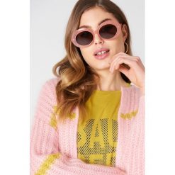 Okulary przeciwsłoneczne damskie: NA-KD Accessories Owalne okulary przeciwsłoneczne – Pink