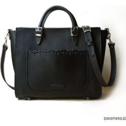 Kuferek Lace&black. Czarne kuferki damskie Pakamera, ze skóry, na ramię. Za 330,00 zł.