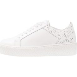 Tenisówki damskie: SPM SOHO Tenisówki i Trampki white