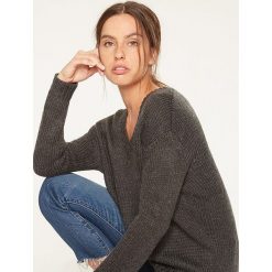 Sweter w kolorze antracytowym. Szare bez kategorii marki Rodier, z wełny. W wyprzedaży za 148,95 zł.