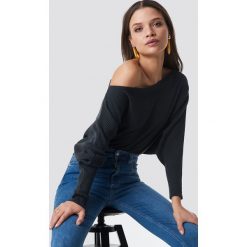 Trendyol Sweter z odkrytymi ramionami - Blue. Niebieskie swetry damskie Trendyol, bez wzorów, z dzianiny, bez rękawów, długie, bez kaptura. Za 80,95 zł.