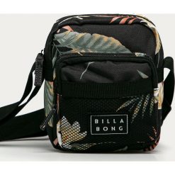 Billabong - Saszetka. Czarne torebki klasyczne damskie Billabong, w paski, z poliesteru, małe, bez dodatków. Za 129,90 zł.