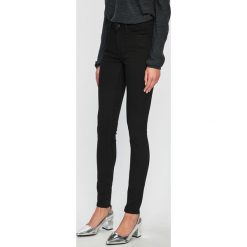 Jacqueline de Yong - Jeansy Jake. Czarne jeansy damskie rurki marki Jacqueline de Yong, z elastanu. Za 119,90 zł.