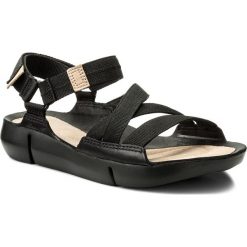 Sandały CLARKS - Tri Sienna 261311094 Black Combi. Czarne klapki damskie Clarks, bez wzorów, ze skóry, bez obcasa. W wyprzedaży za 189,00 zł.