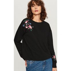 Bluzy damskie: Bluza w kwiaty – Czarny