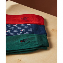 3 PACK SKARPETKI XMASS. Czarne skarpetki męskie Top Secret. Za 29,99 zł.