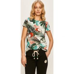 Femi Stories - T-shirt Amba. Bluzki damskie Femi Stories, s, bez wzorów, z elastanu, casualowe, z okrągłym kołnierzem, z krótkim rękawem. Za 149,90 zł.