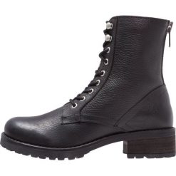 Botki damskie lity: Bullboxer Botki sznurowane black