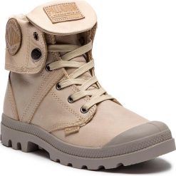 Trapery PALLADIUM - Pallabrouse Baggy L2 73080-272-M Taupe. Brązowe trapery damskie Palladium, ze skóry, bez obcasa, bez zapięcia. W wyprzedaży za 389,00 zł.