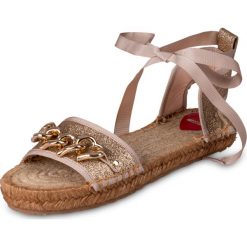Sandały i Klapki Love Moschino. Żółte klapki damskie Love Moschino, bez wzorów, bez obcasa. Za 810,00 zł.