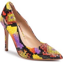 Szpilki SOLO FEMME - 34201-A8-K88/000-04-00 Multicolor. Półbuty damskie Solo Femme, bez wzorów, ze skóry, bez obcasa, na szpilce, bez zapięcia. W wyprzedaży za 279,00 zł.