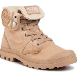 Trapery PALLADIUM - Pallabrouse Baggy 92478-299-M Sand. Brązowe trapery damskie Palladium, z tworzywa sztucznego, bez obcasa, bez zapięcia. Za 399,00 zł.